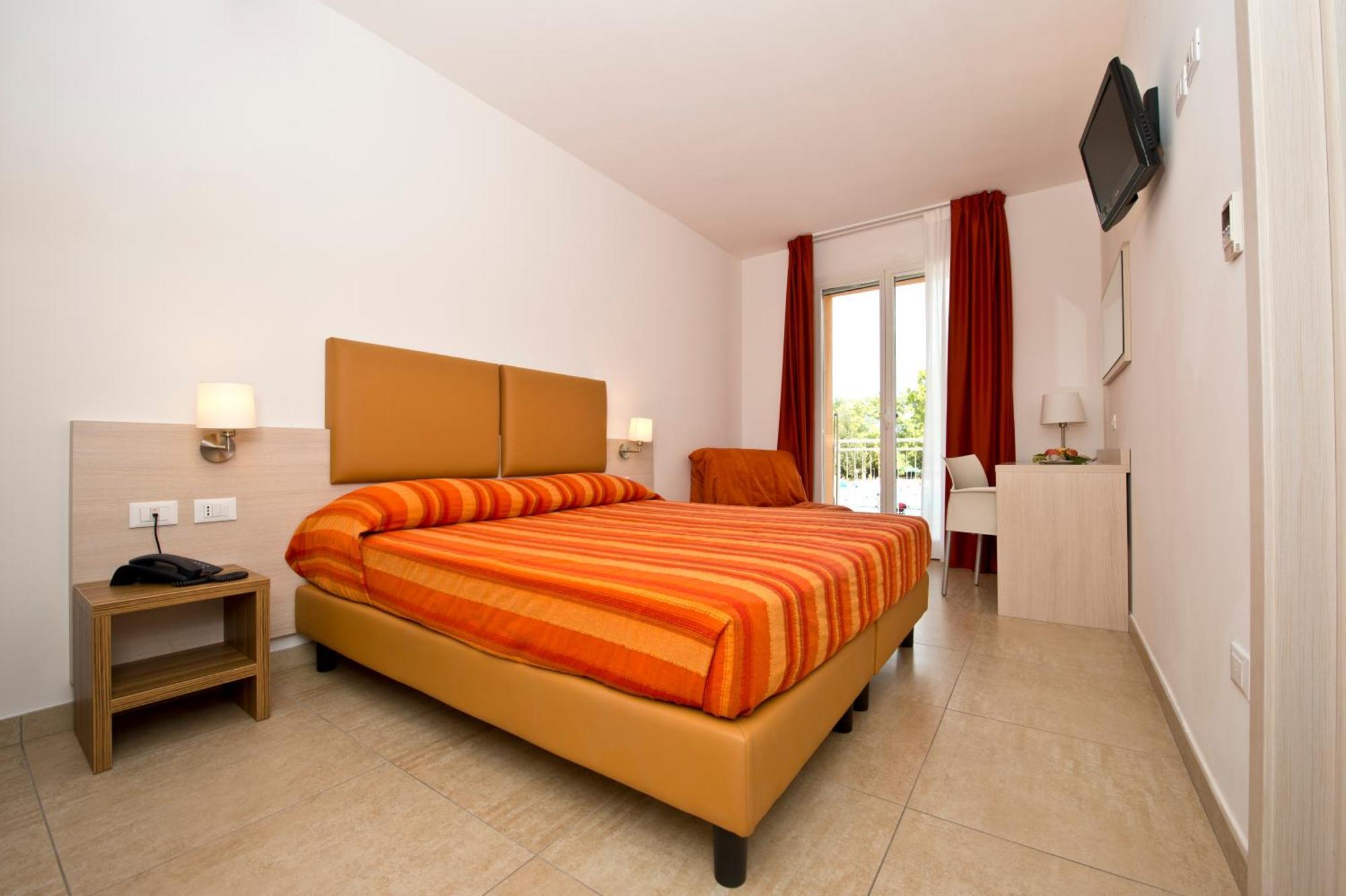 Club Village & Romea Resort 3*