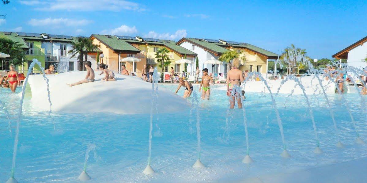 Club Village & Romea